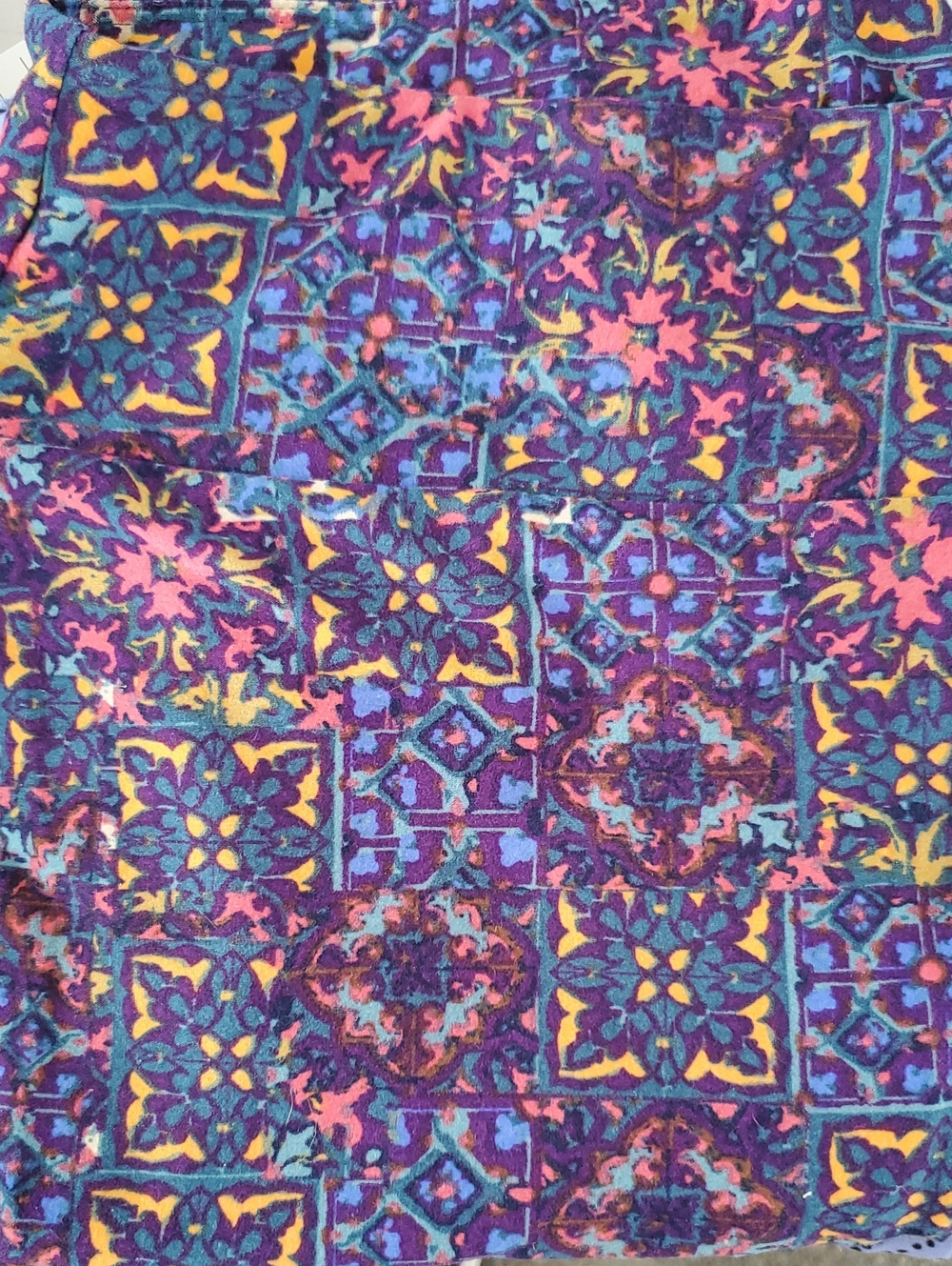 # L043(CH) LuLaRoe Multicolor Patterned leggings